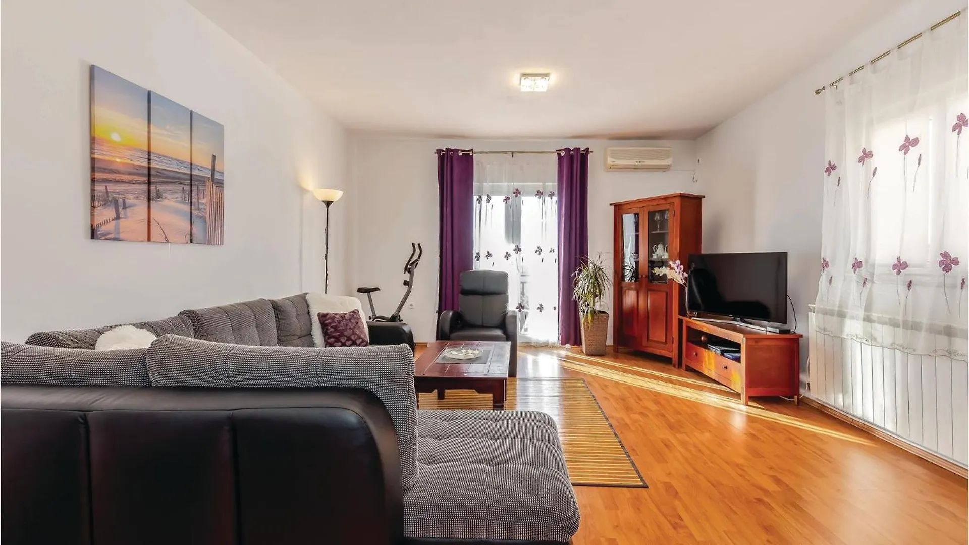 Nice Apartment In Kostrena With Jacuzzi