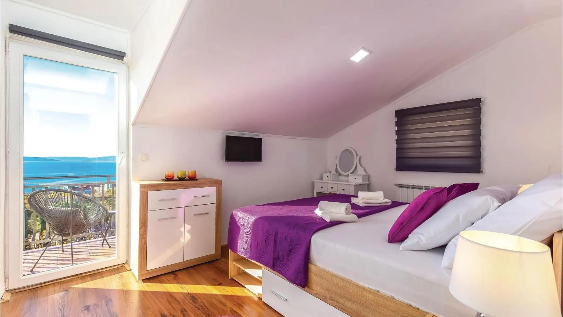 Nice Apartment In Kostrena With Jacuzzi